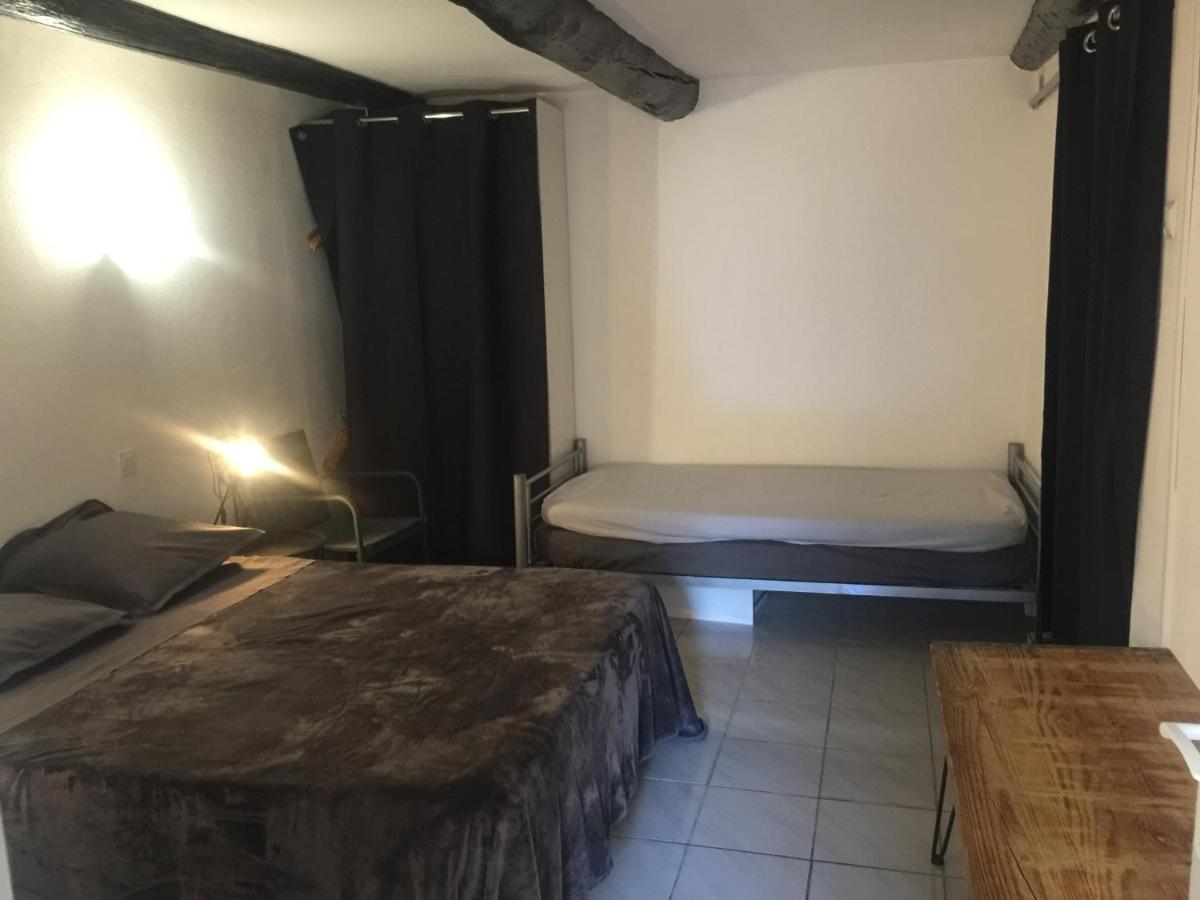 Sur Pte Cour, Rez De Chaussee, Wifi, Clim